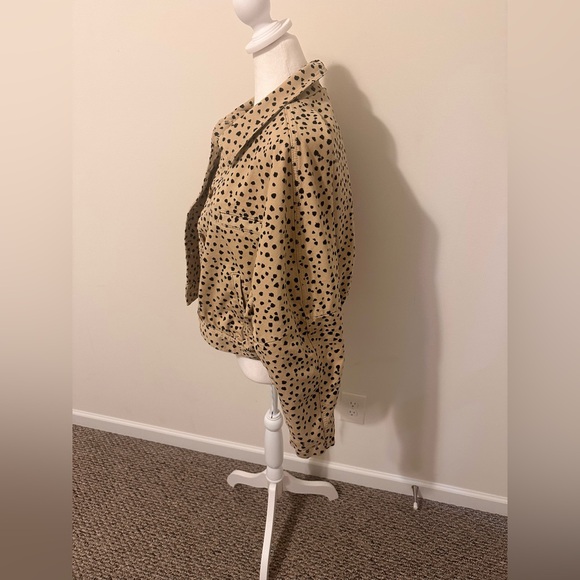 LOFT Animal Print Beige and Black Spotted Jean Jacket Size Large - Picture 2 of 7